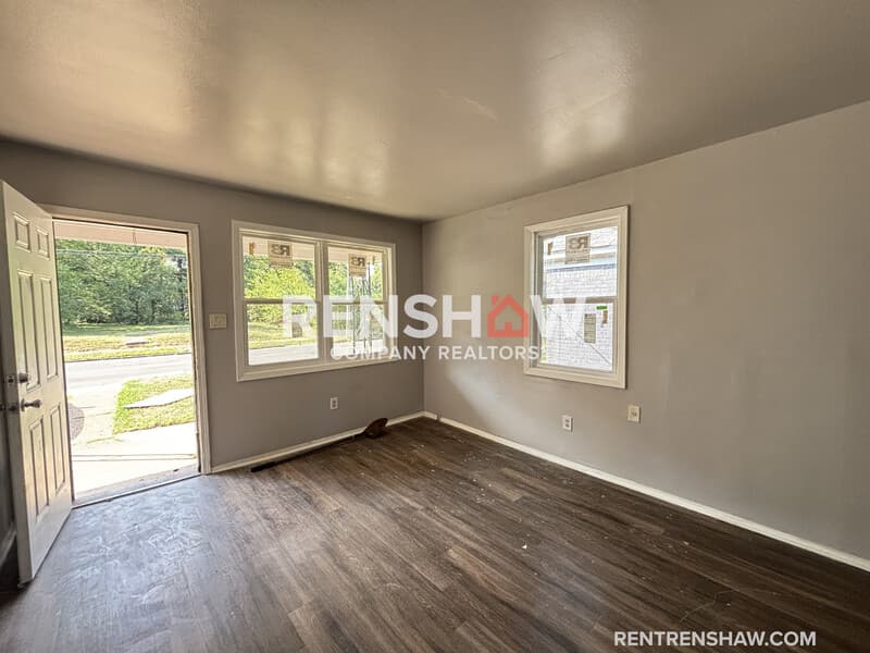Memphis House: 1462 Oakwood St