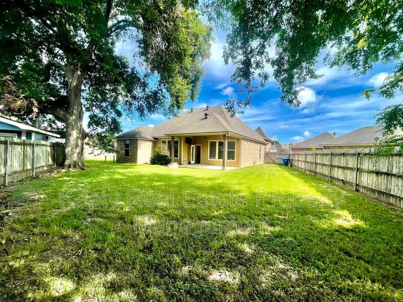 Lafayette House: 115 Barataria Bay