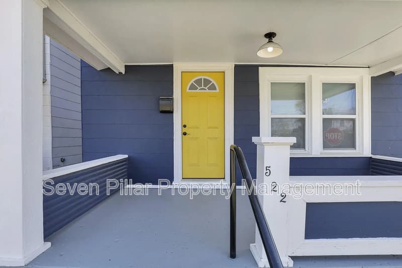Columbus House: 522 Ryan Ave