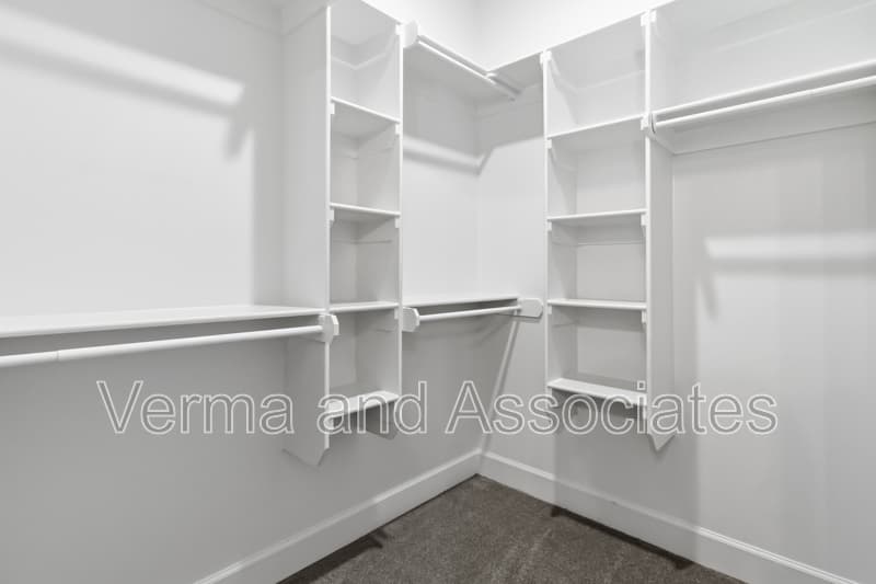 Centerton House: 1041 Whistler St