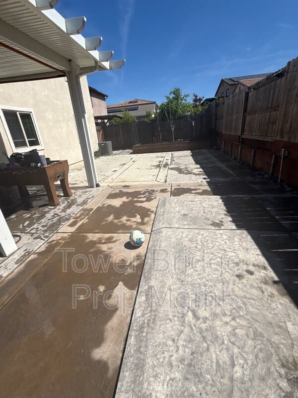 Rancho Cordova House: 12722 Montbrook Way