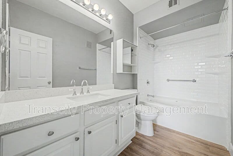 Phoenix House: 5401 E Van Buren St