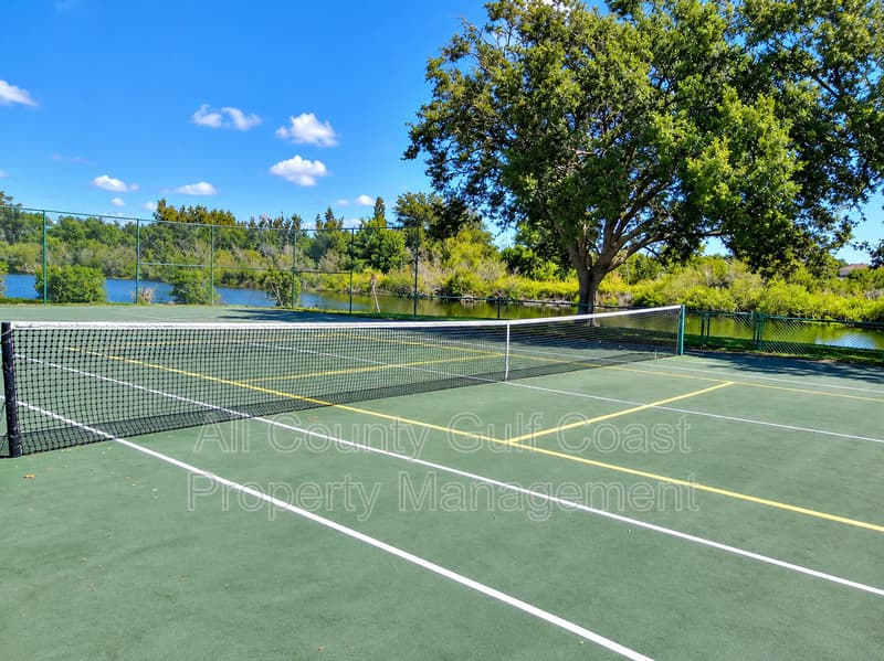Parrish House: 9808 Cape Haze Cir