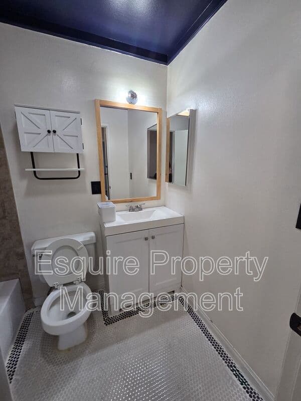 THOUSAND OAKS House: 646 AVENIDA DE LA PLATA