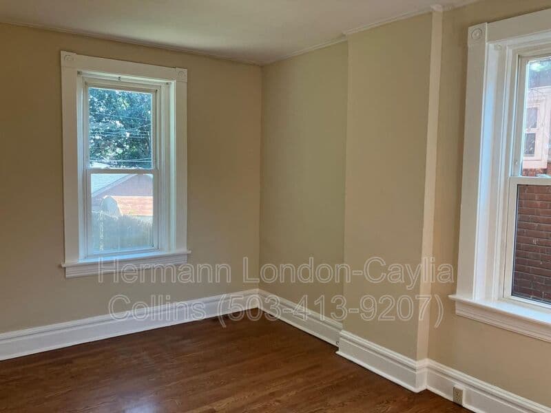 Saint Louis House: 4506 S Grand Blvd