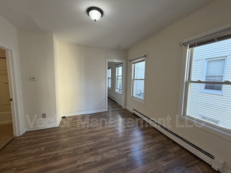 Bridgeport Condo: 543 Arctic Street - 2 right