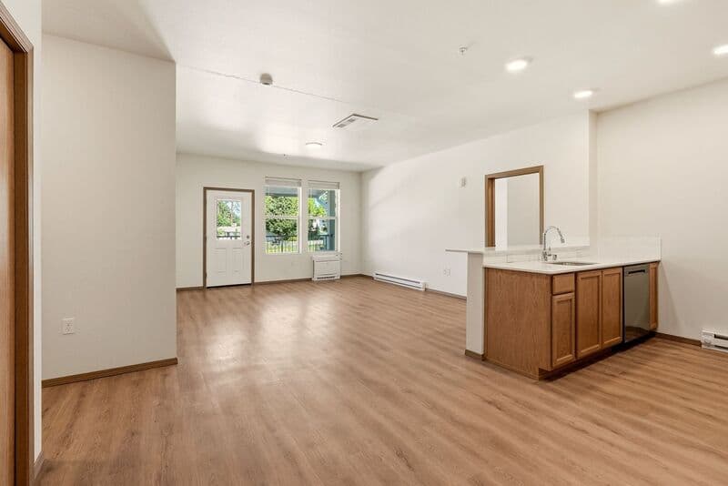 Spokane House: 1123 E Hastings