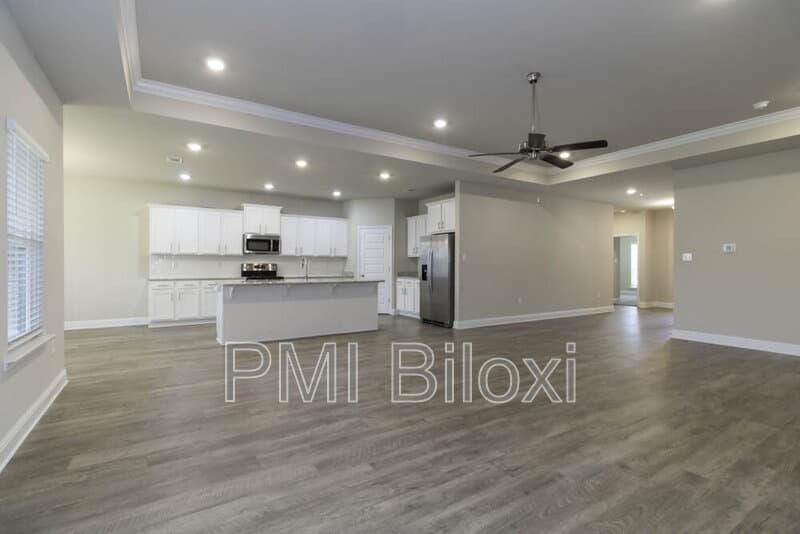 Ocean Springs House: 1208 Carraway Cove