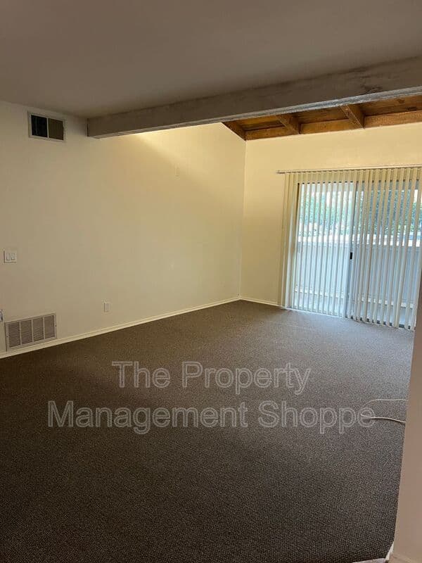 Ventura Condo: 1300 Saratoga Avenue