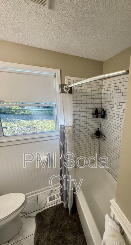 Columbia House: 3615 Truman Street