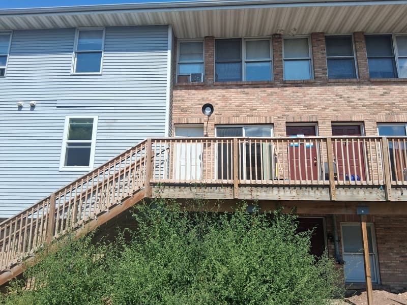 Oshkosh Condo: 835 Wisconsin Street - 2B