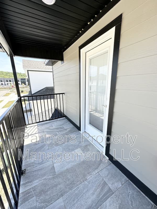 Fayetteville Condo: 1079 South Benchmark Lane - 1