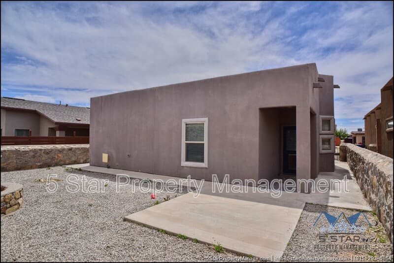 El Paso House: 14373 High Rock Drive !!
