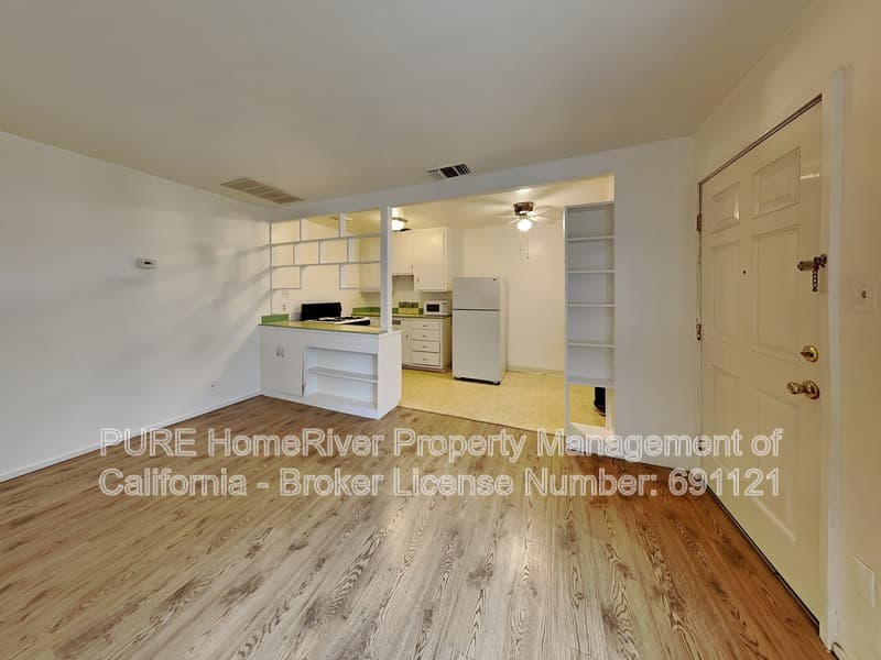 Sacramento Condo: 2957 Howe Ave