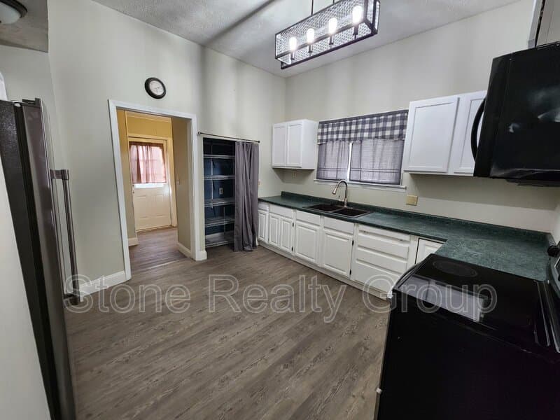 Terre Haute House: 1467 S 8th Street