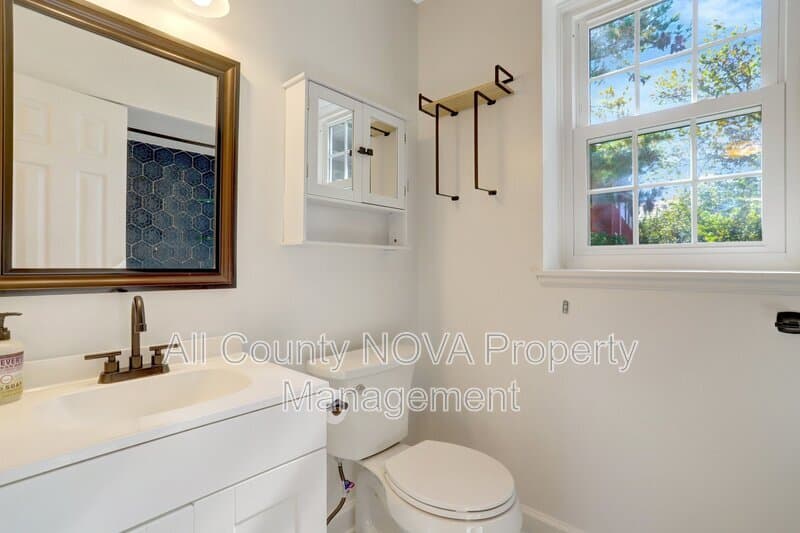 Arlington Condo: 2994 S Columbus St