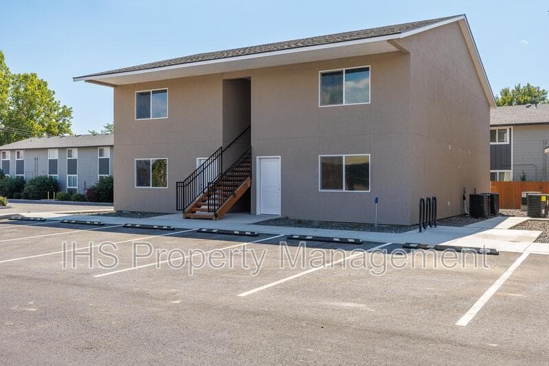 West Richland Condo: 485 S. 38th Ave.