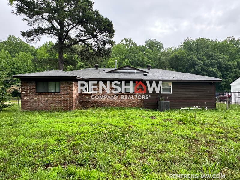 Memphis House: 3909 Range Line Rd
