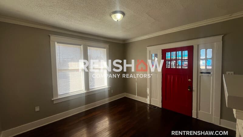 Memphis House: 1423 Lyndale Ave