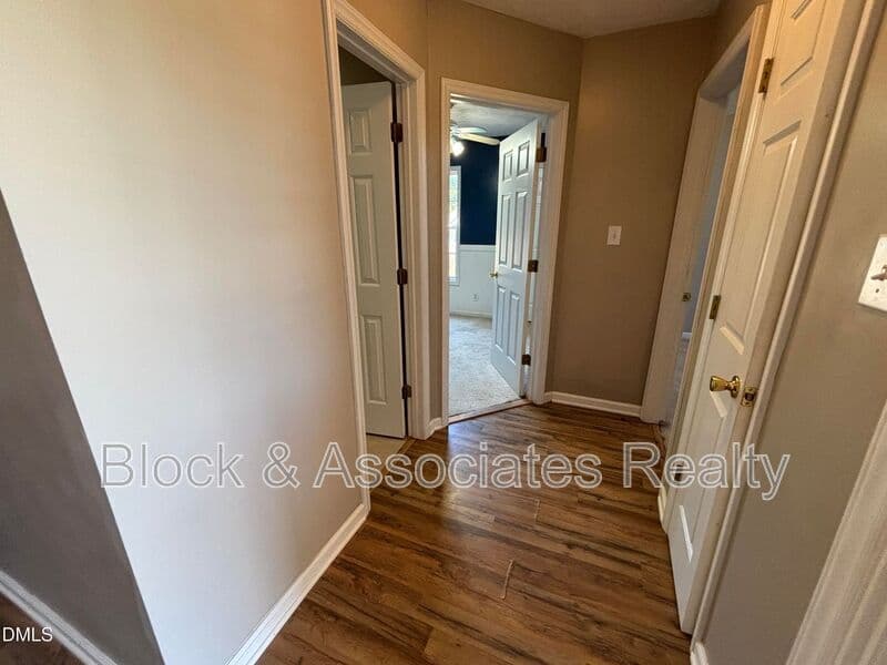 Raeford House: 337 Americana Dr