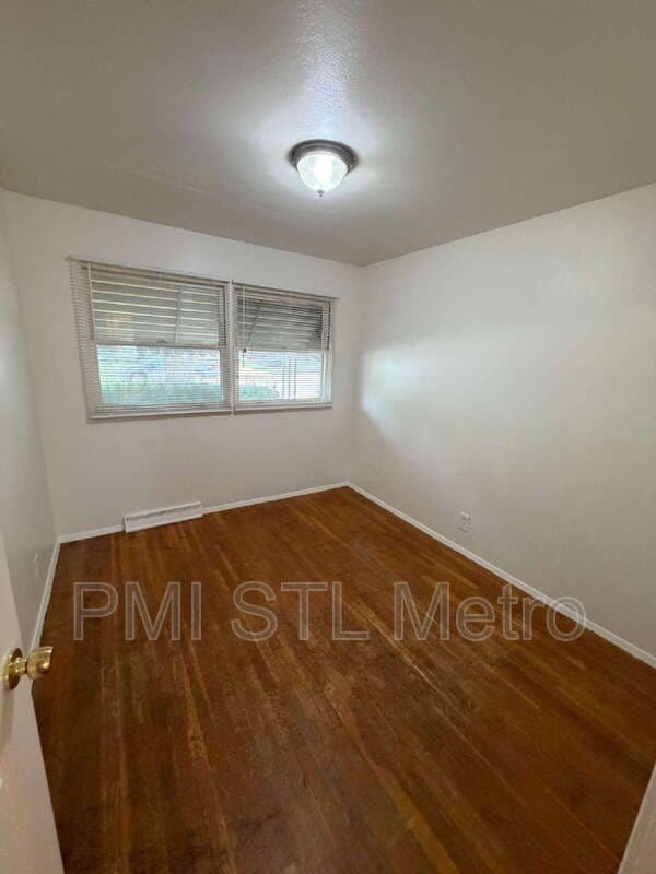 St. Louis House: 9319 Clarion Dr