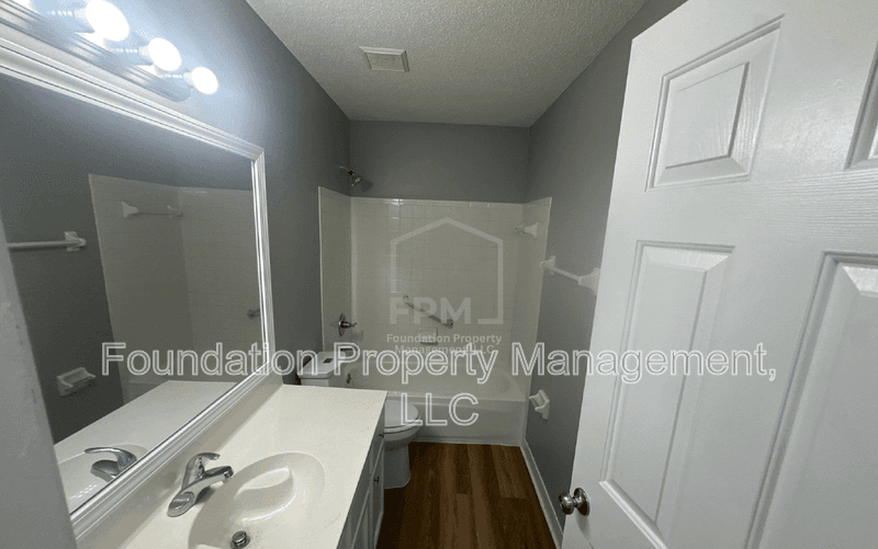 Cordova House: 1491 Appling Wood Cove South