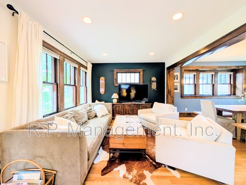 Minneapolis House: 2330 Mckinley St NE