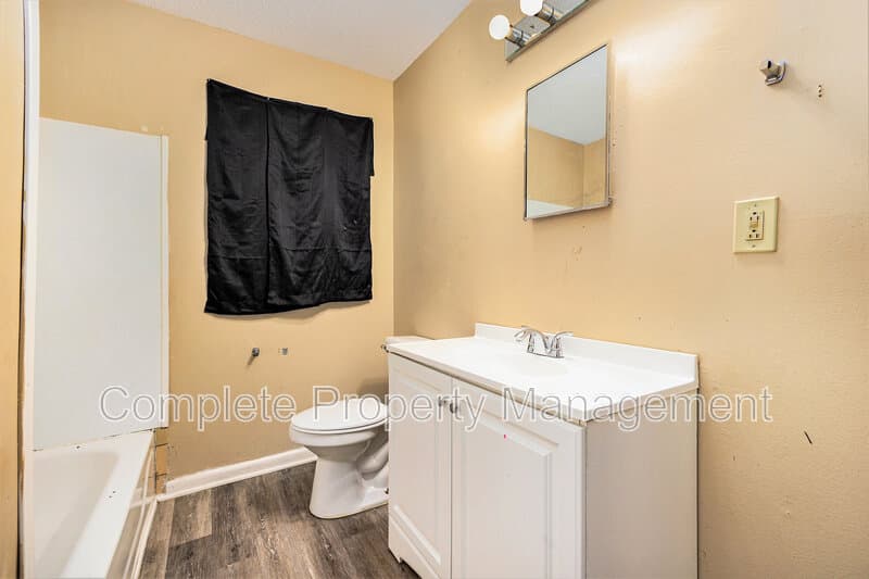 Birmingham House: 3400 Walnut Avenue Southwest