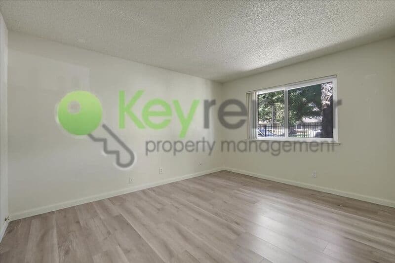 Sacramento House: 2941 Norcade Circle