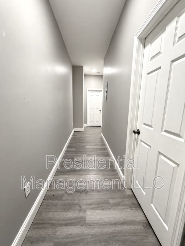 Waterbury Condo: 66 Holmes Ave