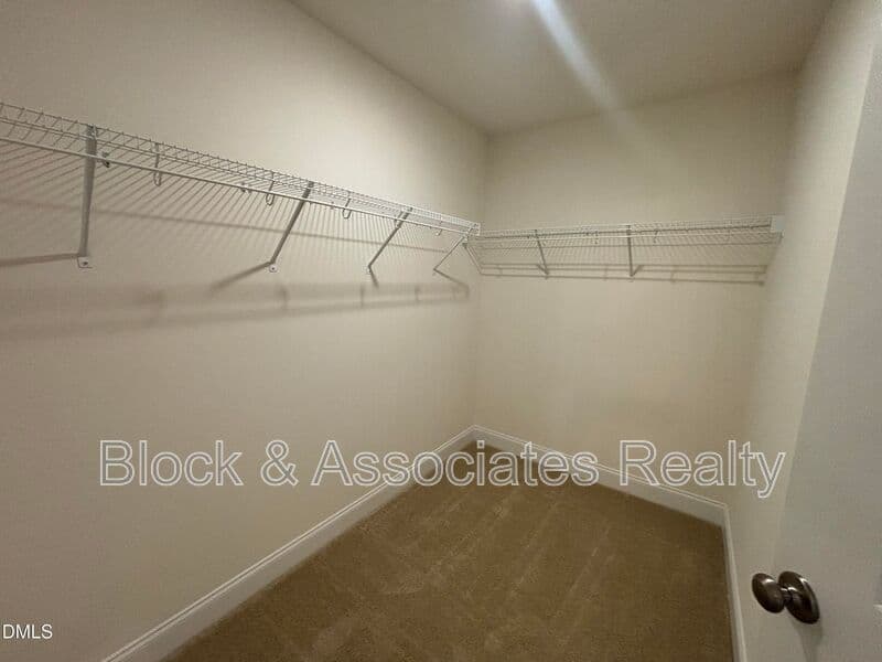 Raleigh House: 5128 Ranger Grove Way