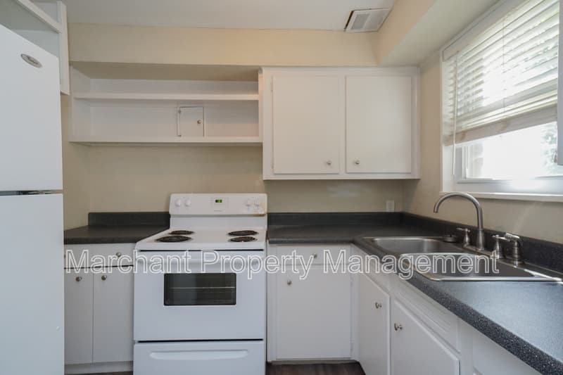 Greenville Townhome: 605 University Ridge