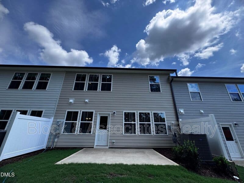 Raleigh House: 205 Broomside Avenue