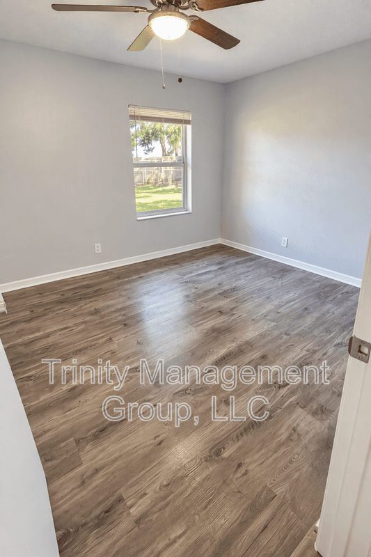 Ocala House: 2405 Southeast 46th Court