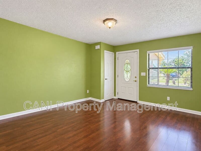 Sanford House: 1003 W 9th Street