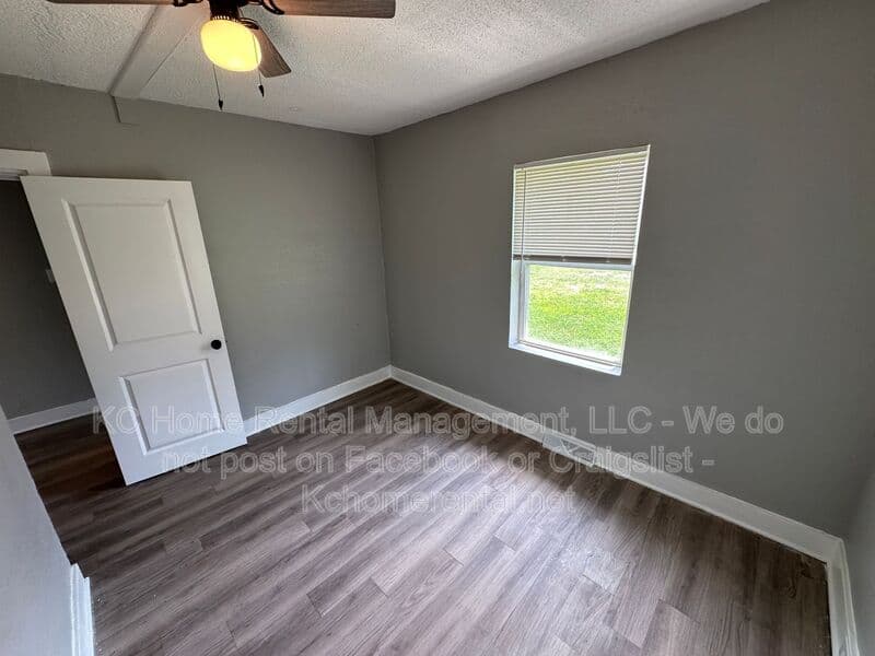 Kansas City House: 7113 N Highland Ave