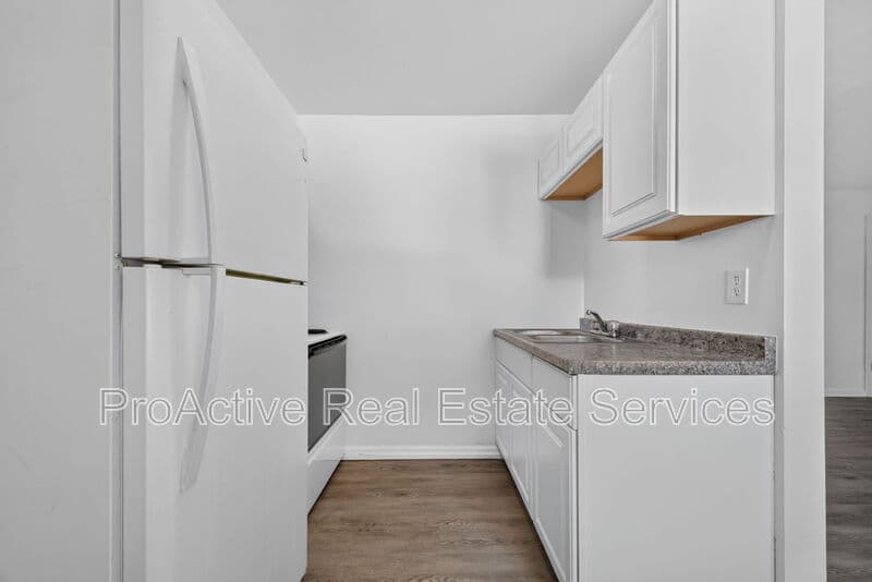 Norfolk Condo: 1436 Picadilly Street - E