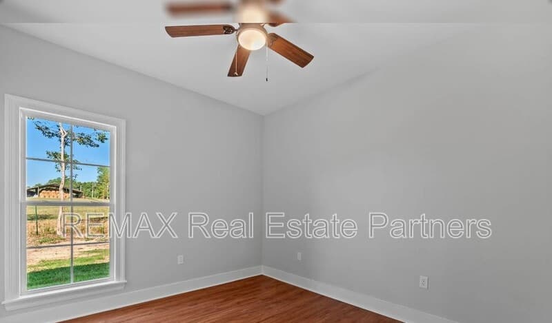 Sumrall House: 43 Dearman Rd