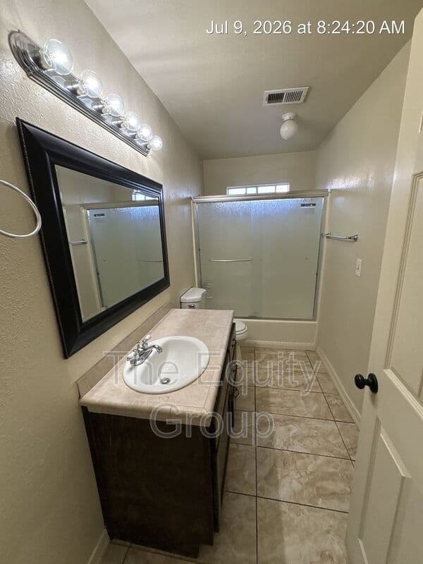 Visalia Condo: 415 North West St