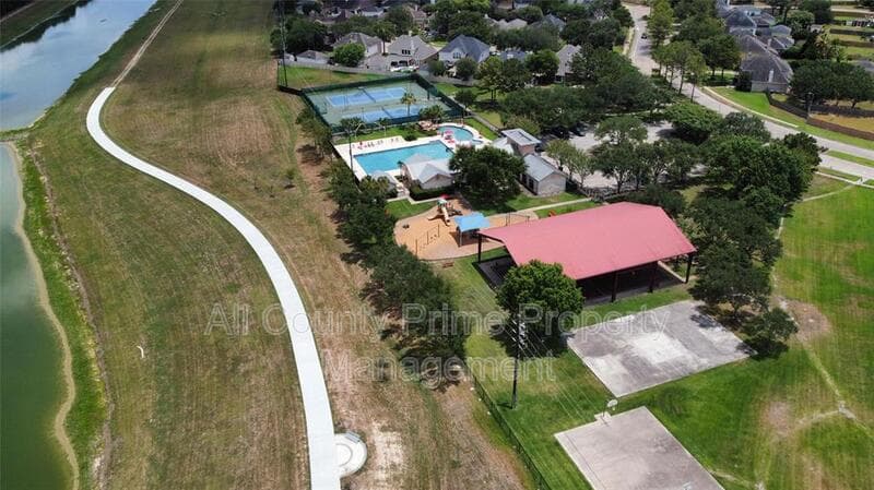 Katy House: 19762 Twin Canyon Court