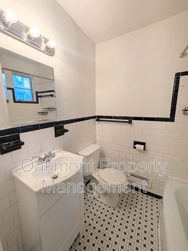 Richmond Condo: 3230 West Grace Street - 2