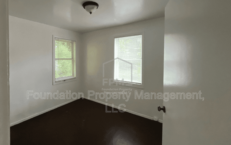 Memphis House: 1277 Airways Boulevard