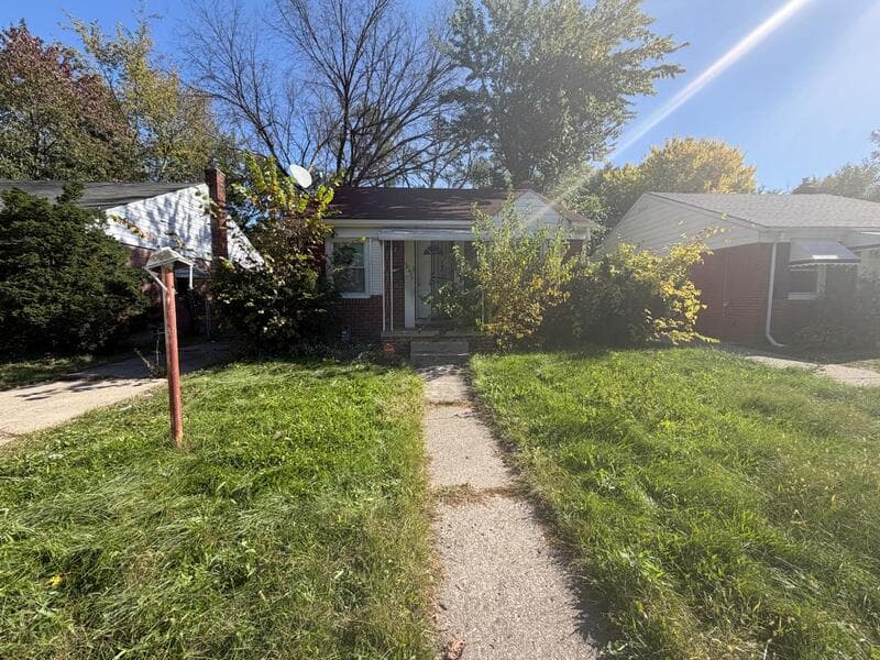 Detroit House: 18254 Mansfield Street