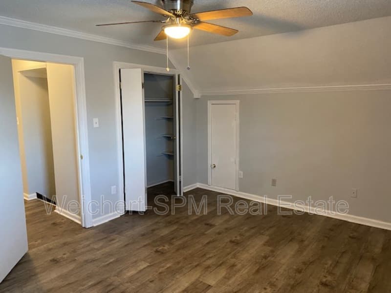 Memphis House: 5685 Remsen Dr