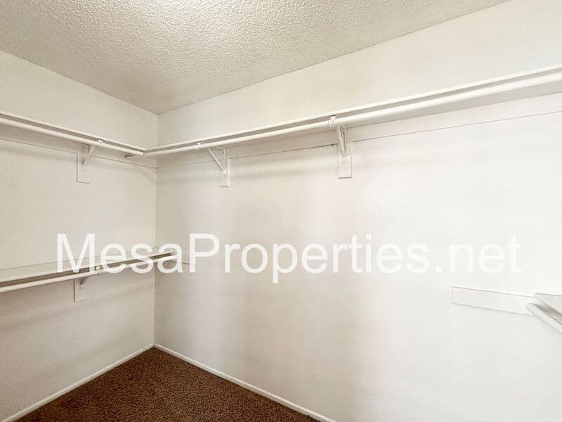 Victorville House: 14581 King Canyon