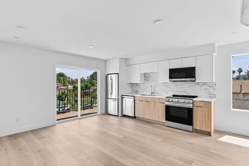San Diego Apartment: 1259 Lincoln Avenue