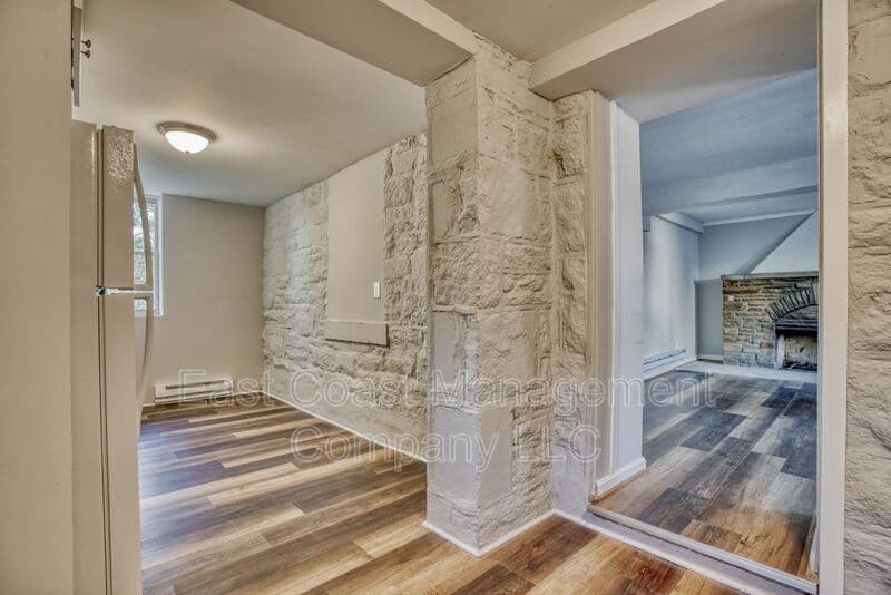 Parkville Condo: 2110 Taylor Ave