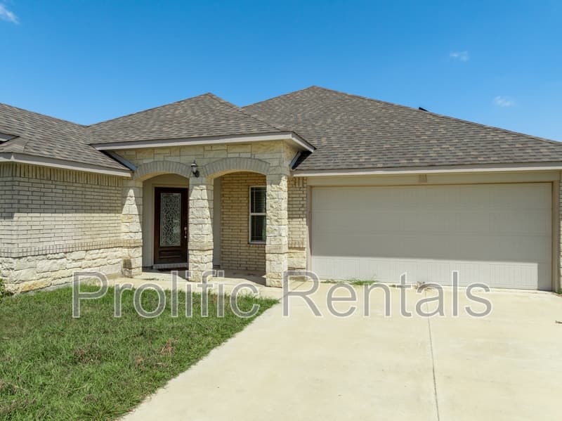 Killeen House: 6117 Verde Drive