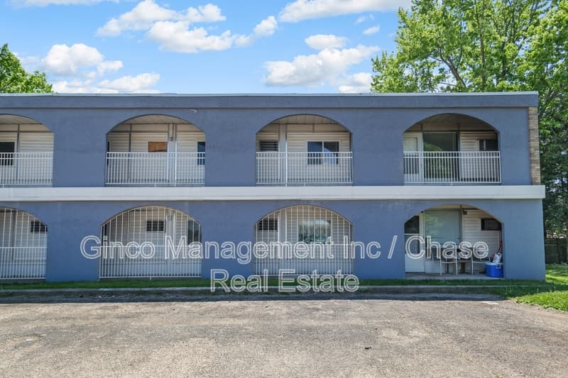 Dixon Condo: 1231 North Galena Avenue - 210