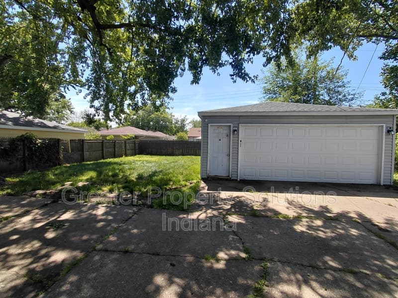 Hammond House: 7974 White Oak Lane